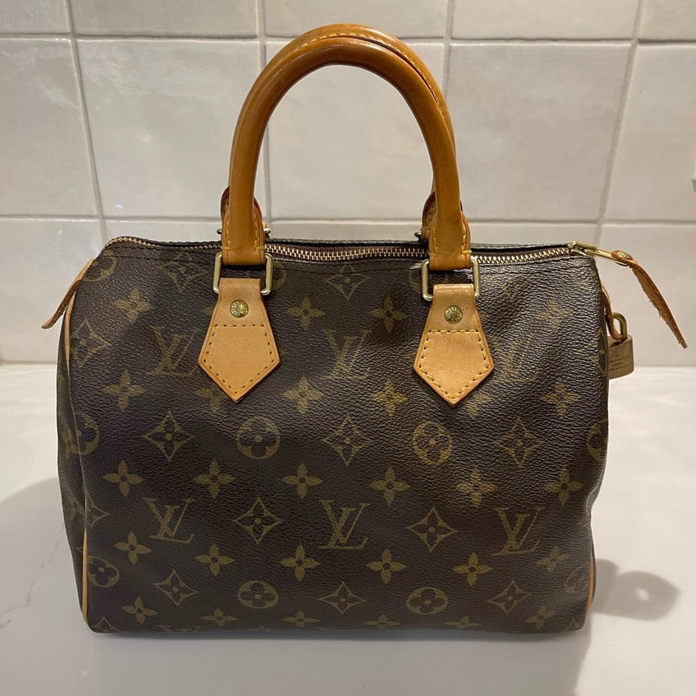Louis Vuitton - Speedy 25 - Monogram
